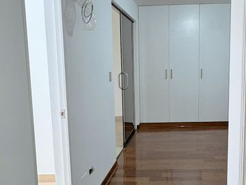 VENDO DEPARTAMENTO EN SANTIAGO DE SURCO (CERCA A UPC)