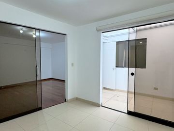 VENDO DEPARTAMENTO EN SANTIAGO DE SURCO (CERCA A UPC)