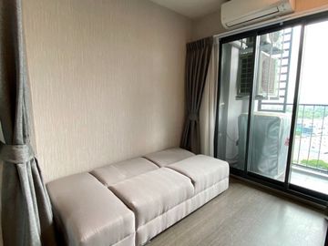 1 Bedroom Condominium for Rent at IDEO Phahol-Jatujak