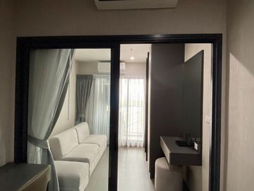 1 Bedroom Condominium for Rent at IDEO Phahol-Jatujak