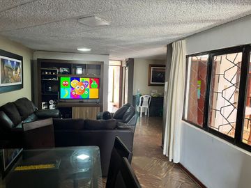 VENDO BONITA CASA EN ZONA RESIDENCIAL DE NUEVO CHIMBOTE