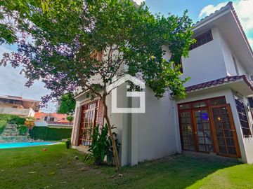 Casa de Venta Con Piscina en Unioro, Machala
