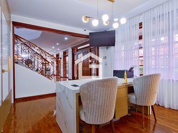 Casa de Venta Con Piscina en Unioro, Machala