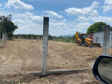 TERRENO EN VENTA DE 1200 m² EN CALCETA LA SIN PAR