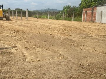 TERRENO EN VENTA DE 1200 m² EN CALCETA LA SIN PAR