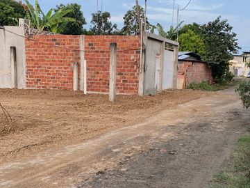 TERRENO EN VENTA DE 1200 m² EN CALCETA LA SIN PAR