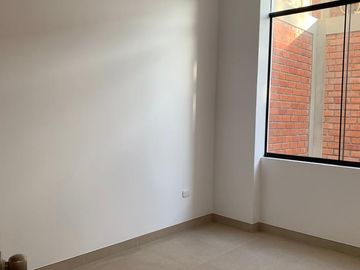 VENDO DEPARTAMENTO EN PRE-VENTA POR EL PARQUE PRINCIPAL DE LA URB. MIRAFLORES COUNTRY CLUB