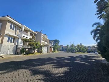 Rumah + Kolam Renang Luas 415 di Villa Puncak Tidar VPT Malang