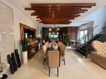 Luxurious 6-Bedroom House with Swimming Pool For Sale at Portofino Heights Las Piñas