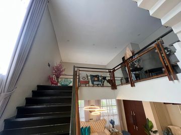 Luxurious 6-Bedroom House with Swimming Pool For Sale at Portofino Heights Las Piñas