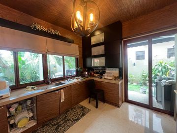 Luxurious 6-Bedroom House with Swimming Pool For Sale at Portofino Heights Las Piñas