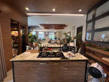 Luxurious 6-Bedroom House with Swimming Pool For Sale at Portofino Heights Las Piñas