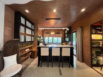 Luxurious 6-Bedroom House with Swimming Pool For Sale at Portofino Heights Las Piñas