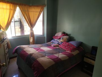 Casa ESQUINERA en venta, es  RENTERA tiene 3 departamentos, 3 locales coemrciales, Sector Martha Bucaram, Sur de Quito, Ecuador