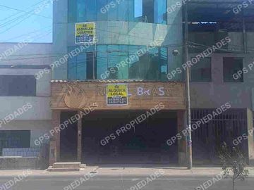 VENDO LOCAL COMERCIAL EN VILLA EL SALVADOR