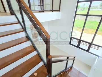 5Bedroom Accessible Single Detached House and Lot in Tanauan City - near Exit!