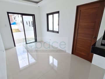 5Bedroom Accessible Single Detached House and Lot in Tanauan City - near Exit!
