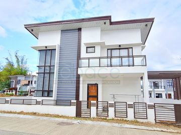 5Bedroom Accessible Single Detached House and Lot in Tanauan City - near Exit!