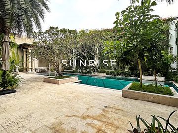 Rumah MEWAH Design Classic Dijual Di Cipete Jakarta Selatan