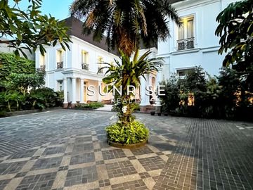 Rumah MEWAH Design Classic Dijual Di Cipete Jakarta Selatan