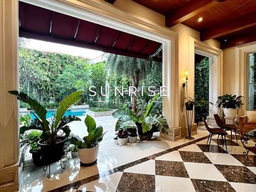 Rumah MEWAH Design Classic Dijual Di Cipete Jakarta Selatan