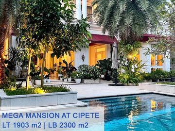 Rumah MEWAH Design Classic Dijual Di Cipete Jakarta Selatan