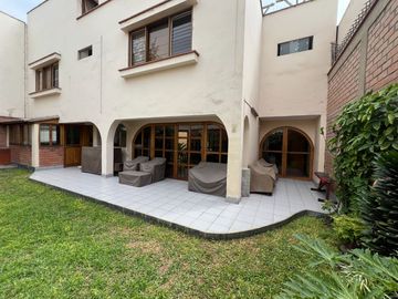 VENTA CASA MONTERRICO - SURCO – CALLE CERRADA – 5 DORMITORIOS