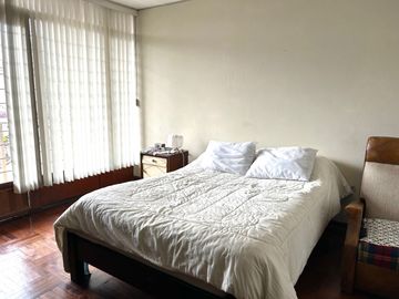 CASA PUEBLO LIBRE ESPALDA AVENIDA SUCRE CERCA A PARQUE