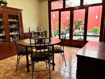 CASA PUEBLO LIBRE ESPALDA AVENIDA SUCRE CERCA A PARQUE