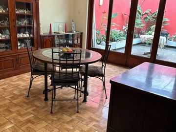 CASA PUEBLO LIBRE ESPALDA AVENIDA SUCRE CERCA A PARQUE