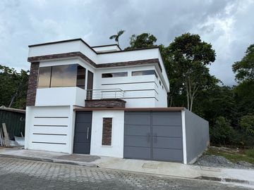 VENTA DE CASA EN CLUB PRIVADO CIUDAD CELESTE POR EL HOSPITAL SANTO DOMINGO