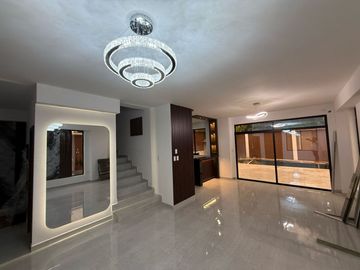 VENTA DE CASA EN CLUB PRIVADO CIUDAD CELESTE POR EL HOSPITAL SANTO DOMINGO