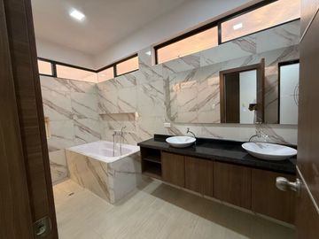 VENTA DE CASA EN CLUB PRIVADO CIUDAD CELESTE POR EL HOSPITAL SANTO DOMINGO