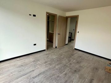 HERMOSAS CASAS CON AREA VERDE DE VENTA, Sector Plásticos Rival Ricaurte C1262