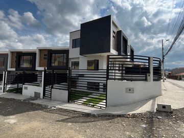 HERMOSAS CASAS CON AREA VERDE DE VENTA, Sector Plásticos Rival Ricaurte C1262