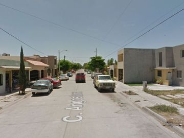Oportunidad  !! Venta Hermosa Y Amplia Casa Remate Col. Los Mochis, Sinaloa.