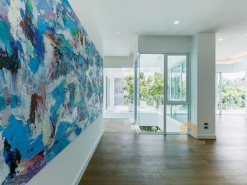 Newly modern luxury pool villas house in housing project nearb Kad Farang Village