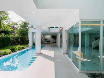 Newly modern luxury pool villas house in housing project nearb Kad Farang Village