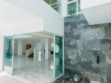 Newly modern luxury pool villas house in housing project nearb Kad Farang Village