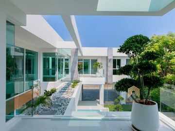 Newly modern luxury pool villas house in housing project nearb Kad Farang Village