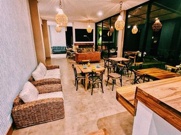 VENDO  HOTEL BOUTIQUE UBICADO RESERVA BOSQUE DE NIEBLA CIRCASIA QUINDIO  SOBRE LA AUTOPISTA DEL CAFE KM 7 ARMENIA PEREIRA