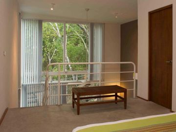 Residencia con alberca, jardín, 6 recamaras, en venta Sector O Huatulco.