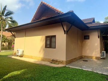 Villa in undisturbed location in well maintained Sunflower, Mae Phim, Rayong
