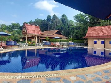 Villa in undisturbed location in well maintained Sunflower, Mae Phim, Rayong