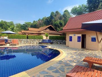 Villa in undisturbed location in well maintained Sunflower, Mae Phim, Rayong