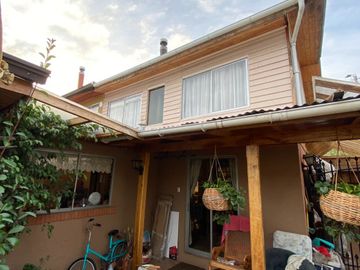 VENDE CASA 3D 1B 2E EN VILLA LOS NOGALES, TALCA