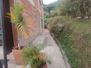 VENTA DE CASA FINCA LA TABLAZA, LA ESTRELLA