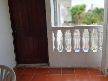 Casa Dividida con Apartamentos  en Turbaco