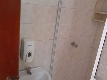 Casa Dividida con Apartamentos  en Turbaco