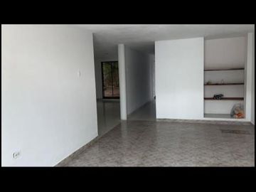 Casa Dividida con Apartamentos  en Turbaco